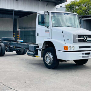 Mercedes Benz L-1318 Chasis C/cabina