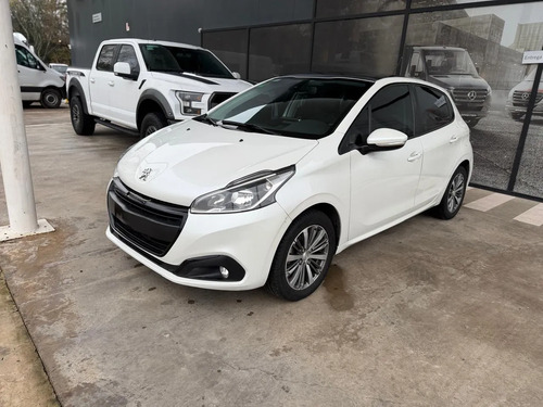 Peugeot 208 1.6 Feline Tiptronic
