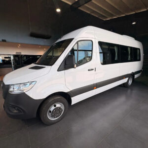 Mercedes-benz Sprinter 517 Cdi Furgón 4325 Xl Te Vidriado