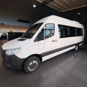 Mercedes-benz Sprinter 517 Cdi Furgón 4325 Xl Te Vidriado