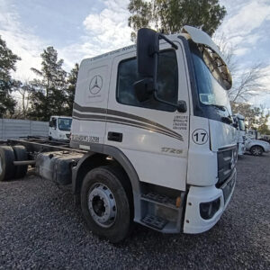D_984134-MLA116666283145_082026-F Mercedes Benz Atego 1725 Cabina Dormitorio Techo Normal