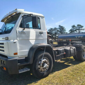 Volkswagen 17220 Tractor 4x2 2015
